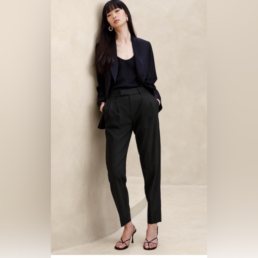 BANANA REPUBLIC BARATHEA ITALIAN WOOL TAPERED PANT